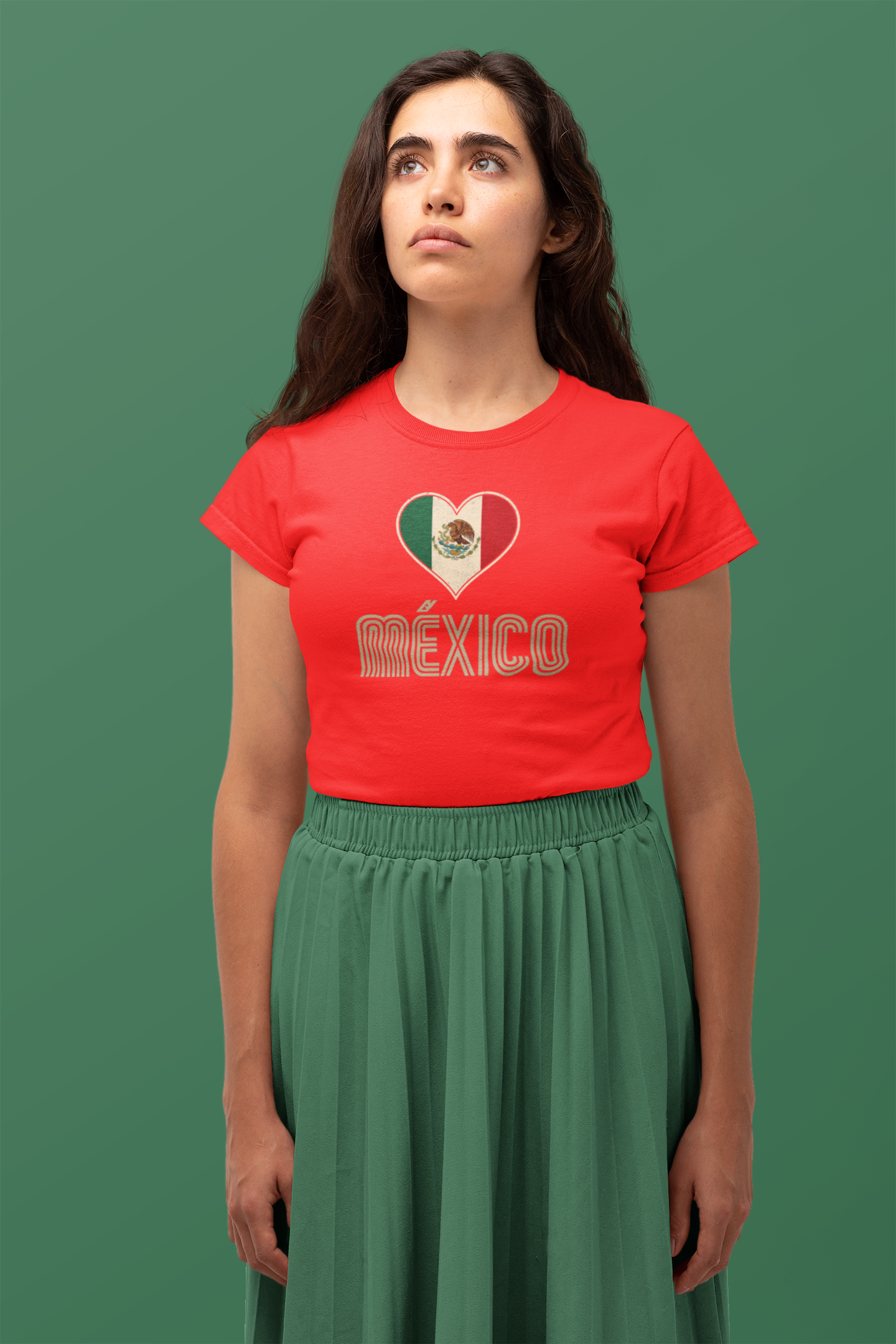Camiseta para mujer con corazón tricolor